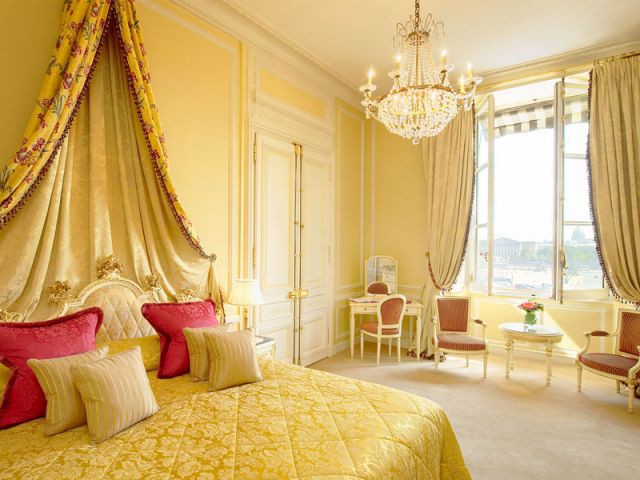 Le mobilier des chambres et des suites - Hôtel Crillon
