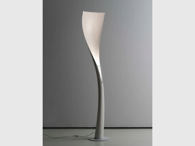 Le lampadaire Spoon de Karim Rashid pour Artemide - Milan 2013