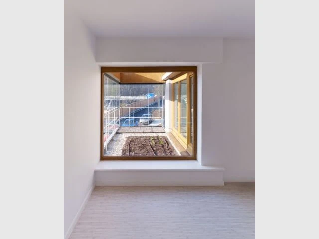 Loggia vue de l'intérieur - logements Marne la coquette