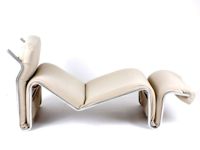 Chaise longue Lightworm de Sigfrid-Erik Persson - Please sit down !