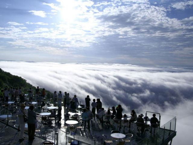 La terrase - 1 - Unkai Terrace of Tomamu - Japon - Nuages