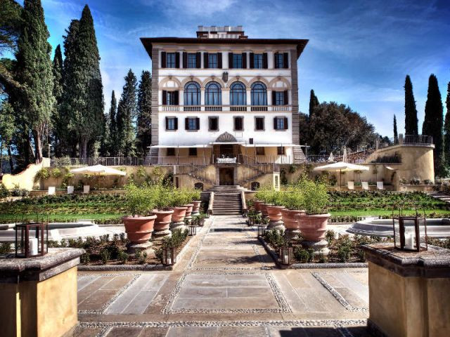 Un jardin à l'italienne face à la villa - Il Salviatino