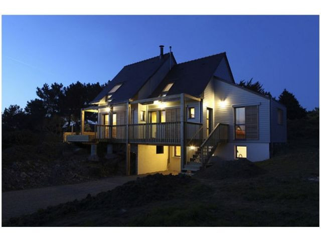 Vue de nuit - maison bioclimatique Bretagne