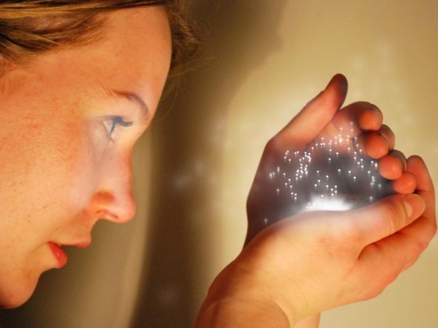 Lyrae, l'hologramme de la pensée - Un concours design sur la communication du futur