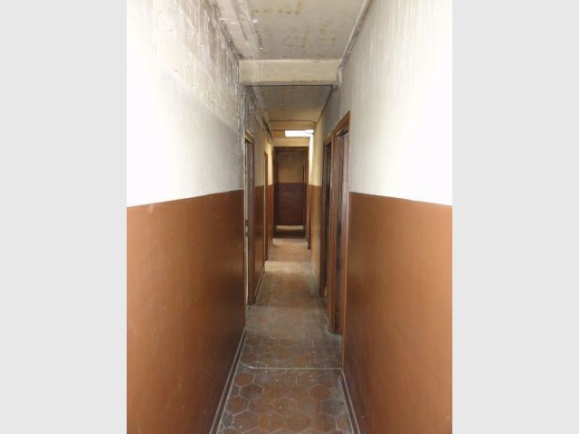 Ancien couloir menant aux chambres de services - Chantier Isover - Paris 8