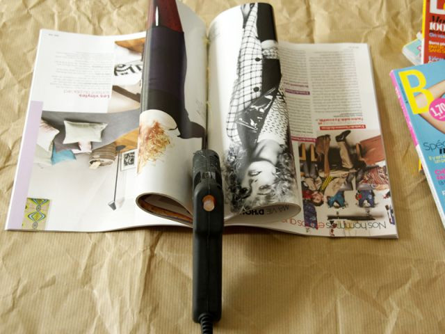 Une table basse en magazines : Collez le magazine - Tutoriel redonner vie à des objets inutiles