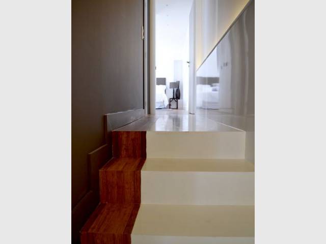 L'escalier qui mène aux chambres - Escalier