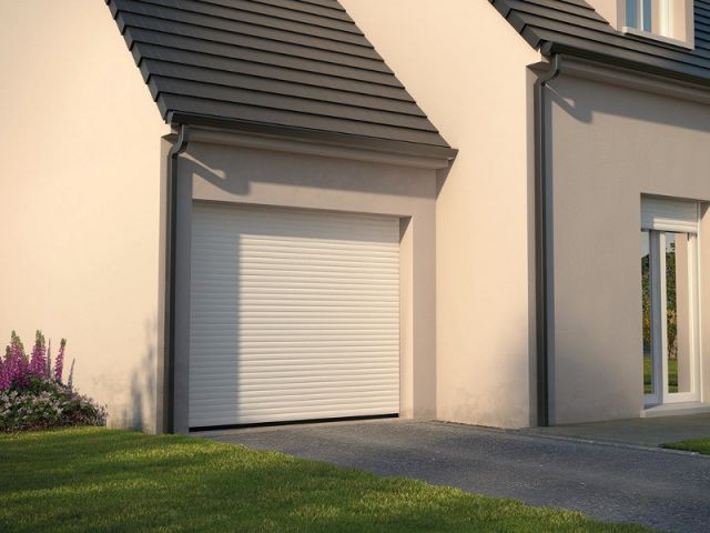 Une porte de garage enroulable pour un encombrement réduit - Une sélection de portes de garage design
