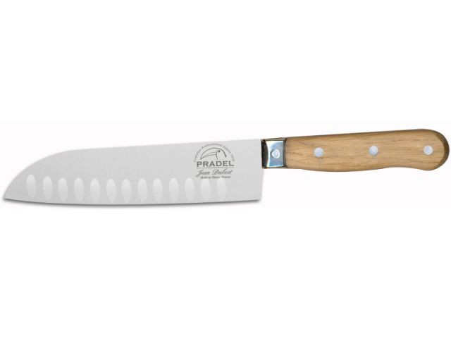 Un couteau santoku pour couper les gros légumes - Les ustensiles de cuisine en Automne