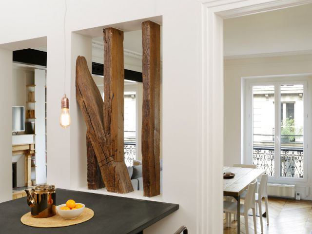 Une cuisine ouverte mais discrète  - Appartement parisien lumineux autour du bois