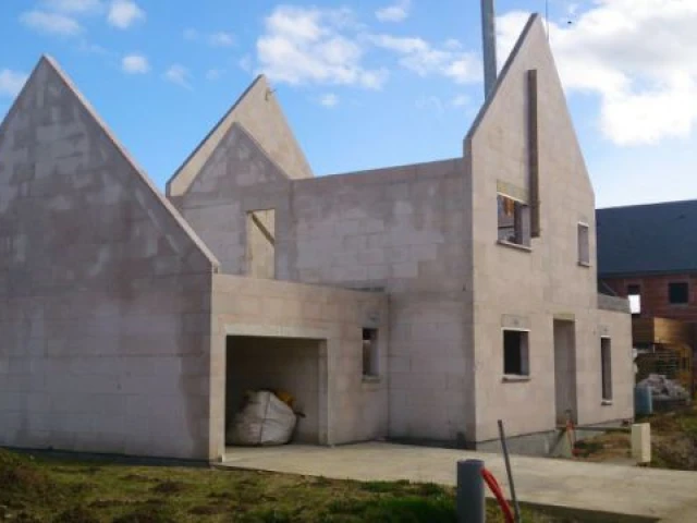 Maçonnerie achevée - Maison Bati Tech