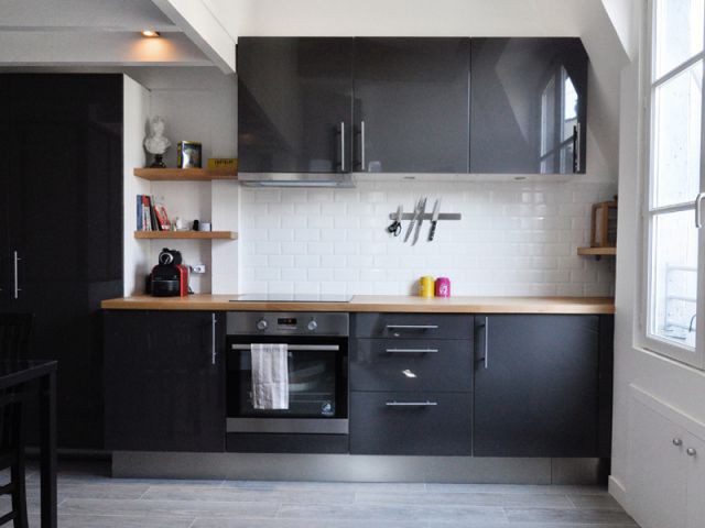 Une cuisine sur-mesure - Rénovation d'un appartement sous pente Moutiez Haller