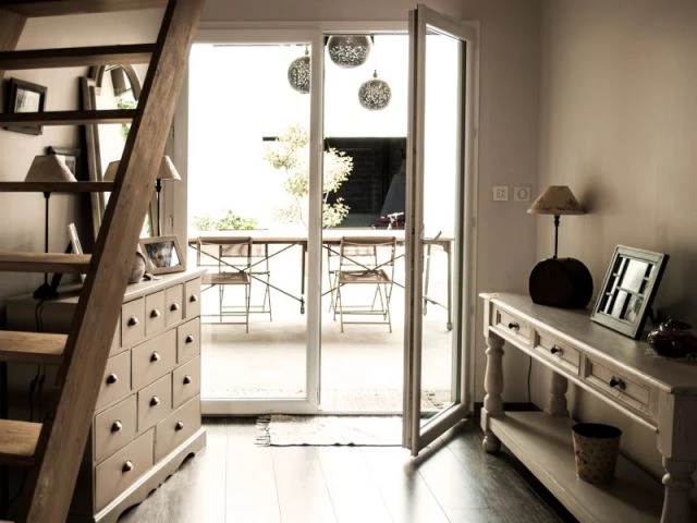 Une pièce triangulaire, c&oelig;ur de l'habitation - Reconversion d'une ancienne papeterie en loft contemporain