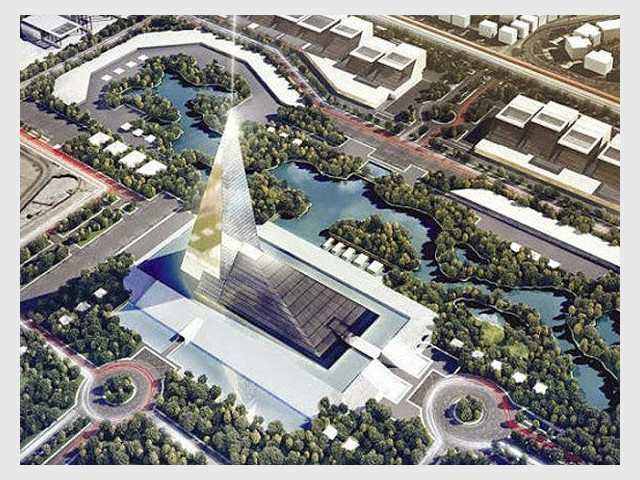 Un gratte-ciel bâti en banlieue ouest du Caire - Une future tour pyramidale en Egypte