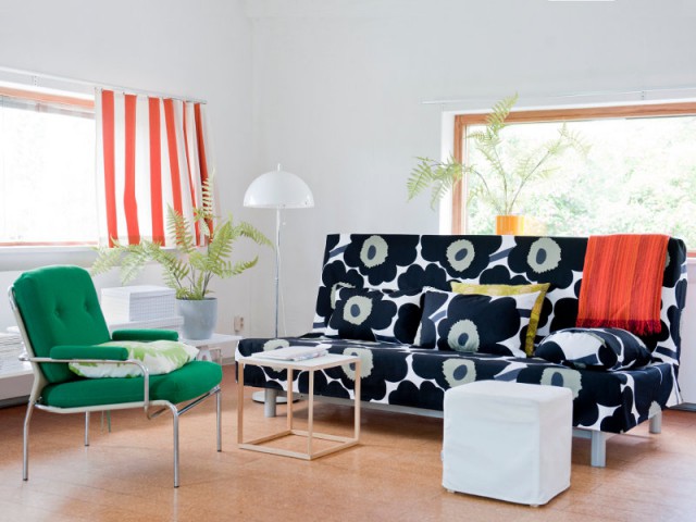 Un banal clic-clac devient un canapé aux couleurs de Marimekko - Dix idées pour personnaliser vos basiques IKEA
