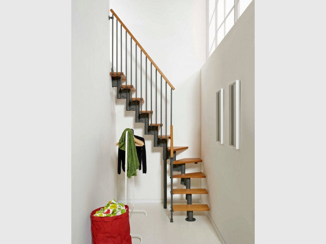 escalier droit pour petit espace