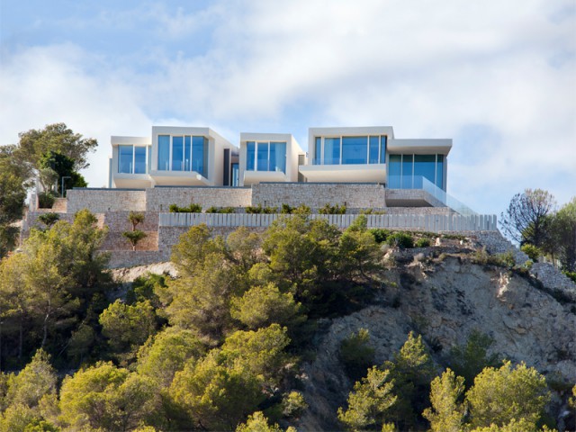 Une somptueuse villa érigée en haut d'une colline - Sardinera House