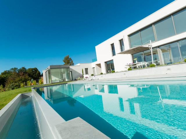 Piscine à débordement Indre et Loire