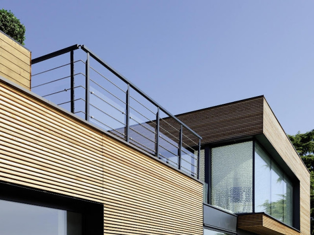 Des garde-corps contemporains qui se fondent dans le décor d'une maison moderne - Terrasse : des garde-corps et balustrades pour tout type de besoins