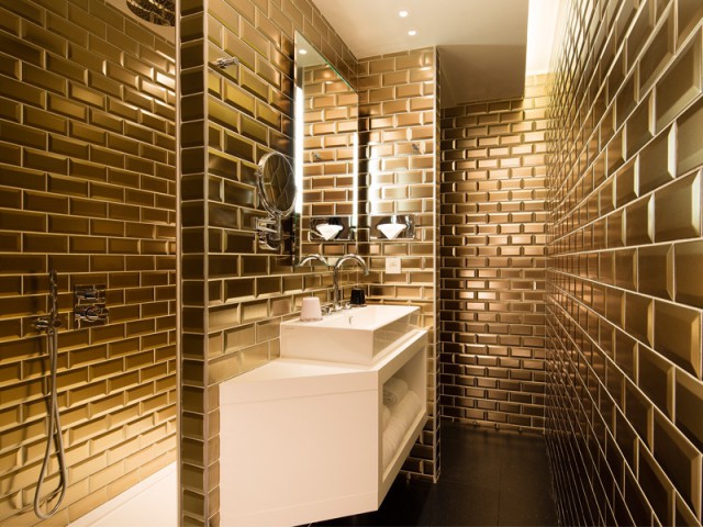 Le total look doré dans la salle de bains - Hôtel Antoine