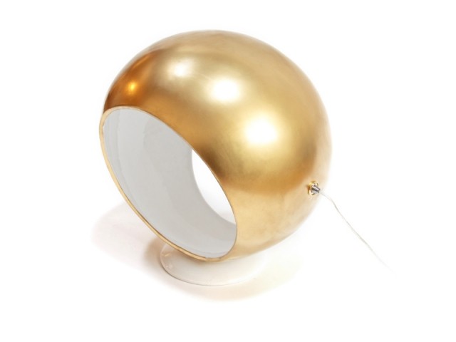 Une lampe sphère - Lampes à poser comme des bijoux