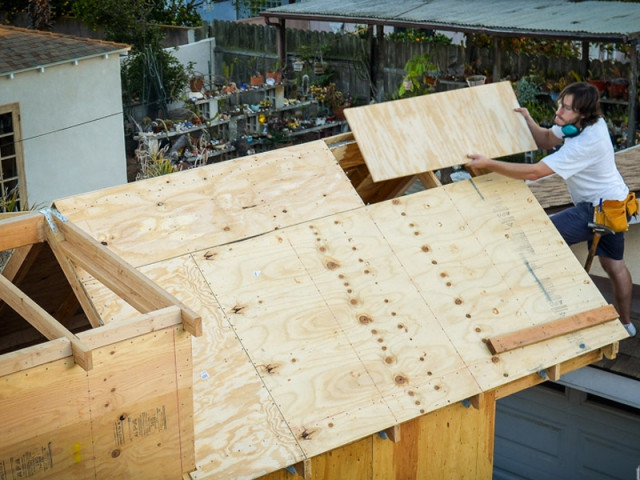 1.000 heures de travail pour construire la maison  - Tiny House Giant Journey