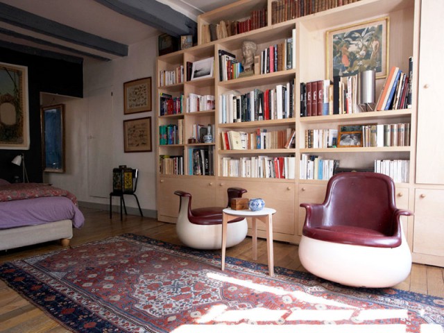 Un fauteuil des années 70 et son ottoman - Maison galerie by Marion Held Javal