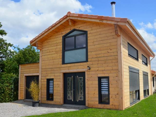 Maison en bois massif