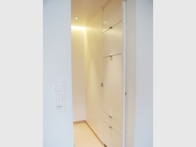 Des meubles de cuisine adaptés à l'espace disponible - Appartement parisien de 40 m2