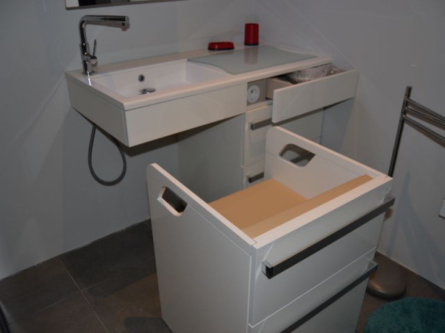 Des équipements spécifiques dans la salle de bains - Maison Multi-confort Sérénité Saint Gobain