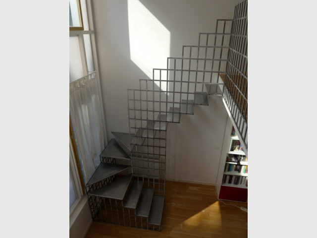 Un escalier en acier : léger mais solide - Une escalier en acier pour redynamiser une pièce