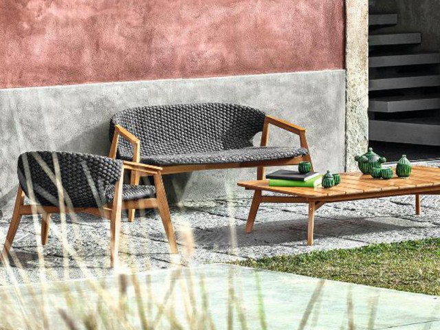 Un salon de jardin style bergère pour un repos optimisé - Les designers et les marques outdoor