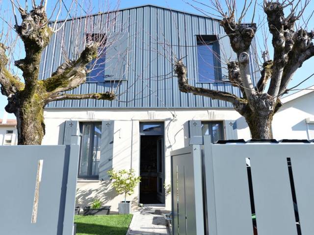 chambre enfant - escalier compact pas japonais - Contemporain - Chambre d' Enfant - Paris - par Matesco Architecture