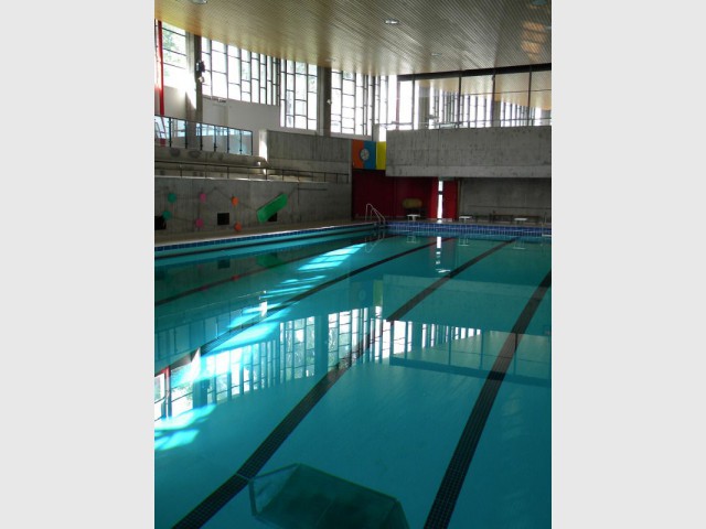 La piscine André Wogenscky - La Maison de la Culture à Firminy (Loire) réalisée par Le Corbusier inscrite sur la Liste du patrimoine mondial de l'UNESCO depuis juillet 2016