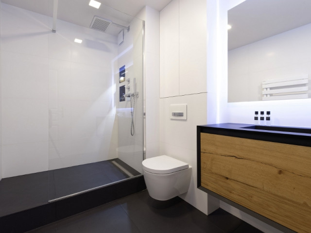 une salle de bains pleine de subitlité une salle de bains pleine de subitlité