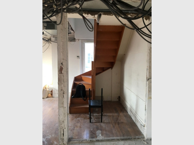 Rénovation escalier bois : avant-après bluffant - Côté Maison