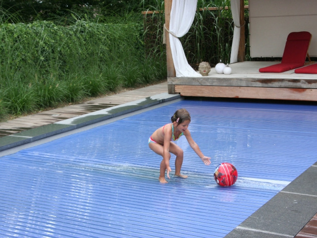 Une piscine avec des enfants : quelles règles de sécurité observer ?