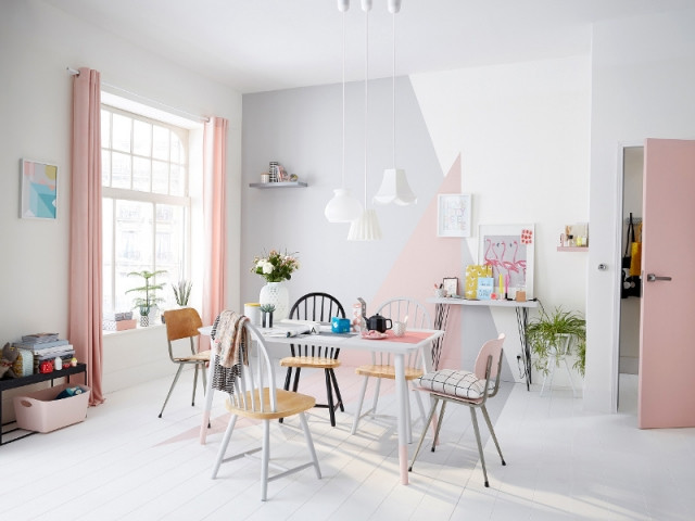  Peindre un décor géométrique en rose et gris