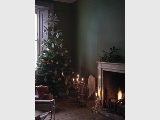 Calke Green Christmas Living Room