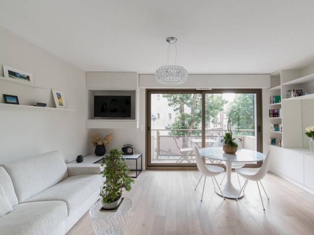 Après rénovation l'appartement se pare de blanc 