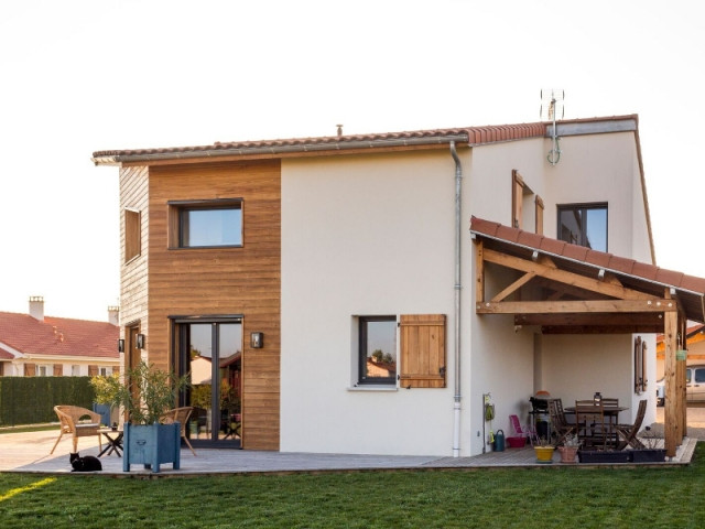 La maison a deux terrasses