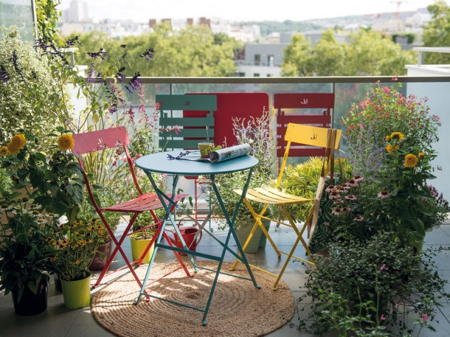 Oser le mobilier de jardin coloré