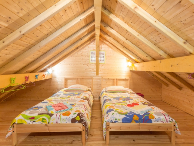 La chambre-grotte des enfants chambre d'hôtes Sous le Cerisier