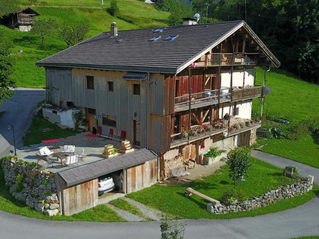 Cette ancienne grange est désormais une sublime maison d'hôtes