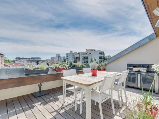 Une terrasse avec vue exposée plein sud