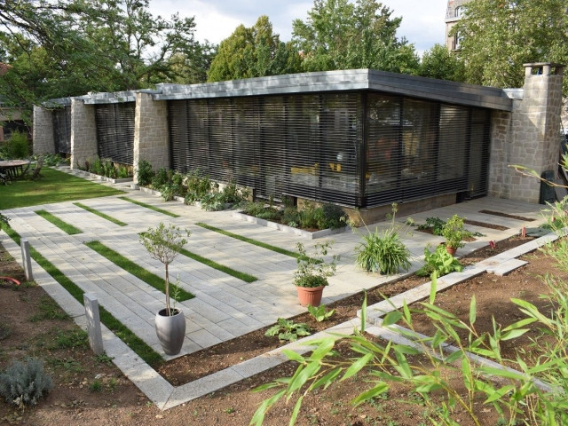 Une ancienne école maternelle transformée en maison passive