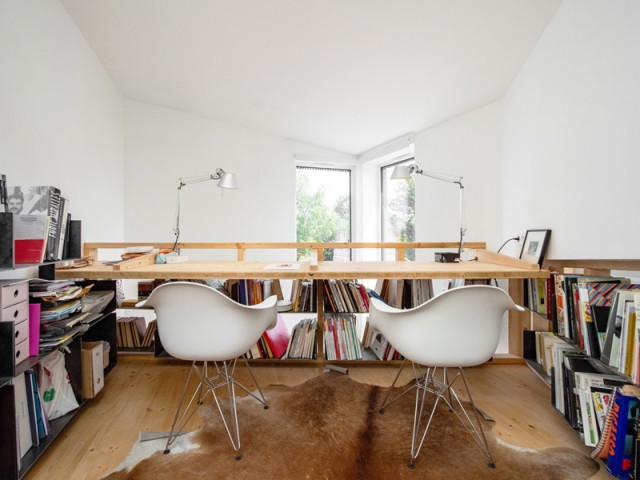 Un bureau bibliothèque en mezzanine 