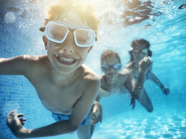 Faire construire sa piscine : est-il trop tard pour cet été ?