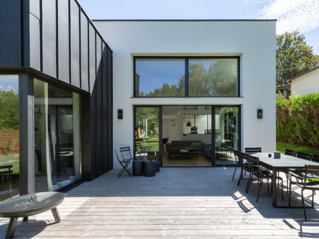 Une chaleureuse terrasse en bois