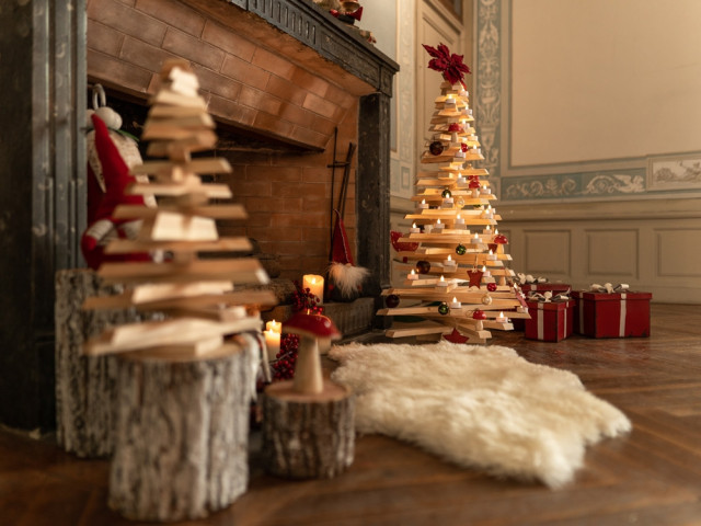 Sapin de Noël en velours rouge ou vert pour une déco de Noël